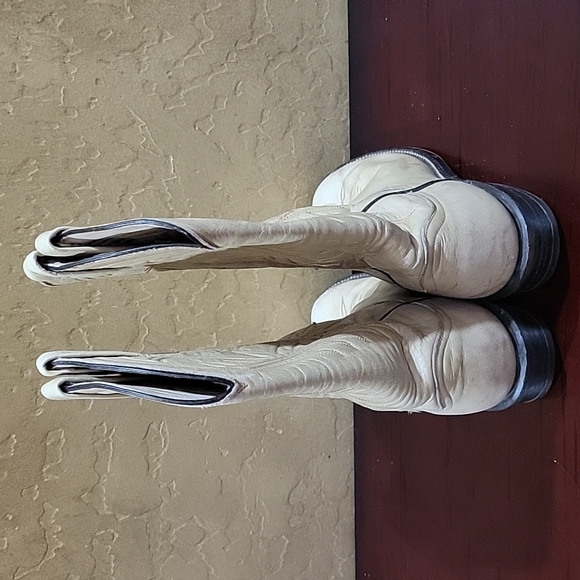 Tony Lama Western Cowboy Boots - Picture 4 of 12